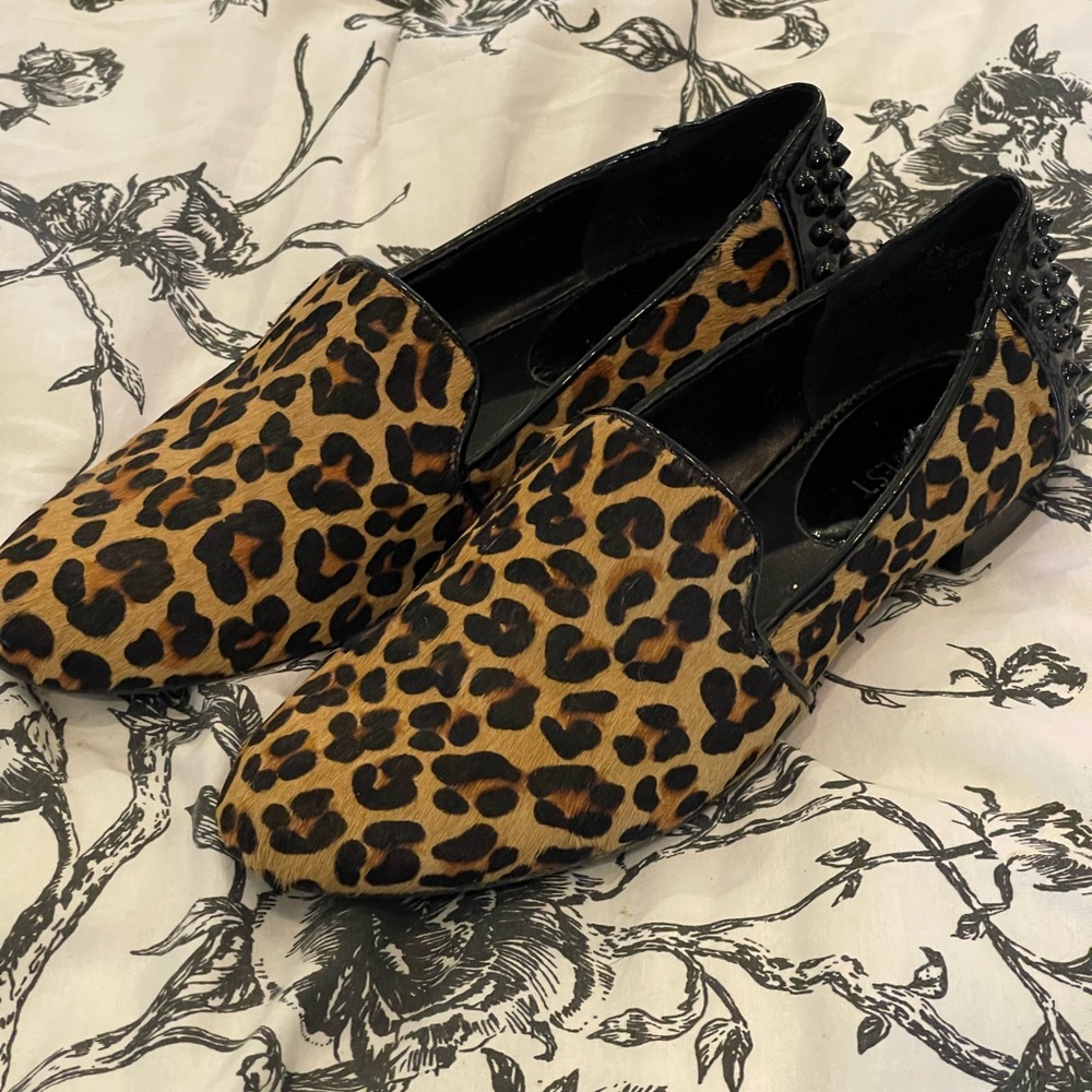 Nine West 6 Animal Print/Studded Back Slip Ons Cow Fur Leather Upper Real Fur‎